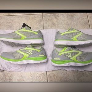 Starbury unisex Size 7.5 Gray Lime Shoes Buy one Get one Free Wholesale Lot